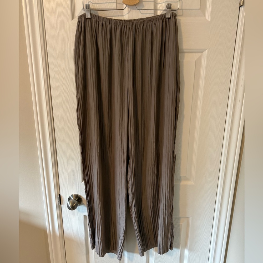 Aritzia Babaton Pleated Pants